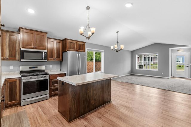 1591 Elm Street S, Cambridge, MN 55008