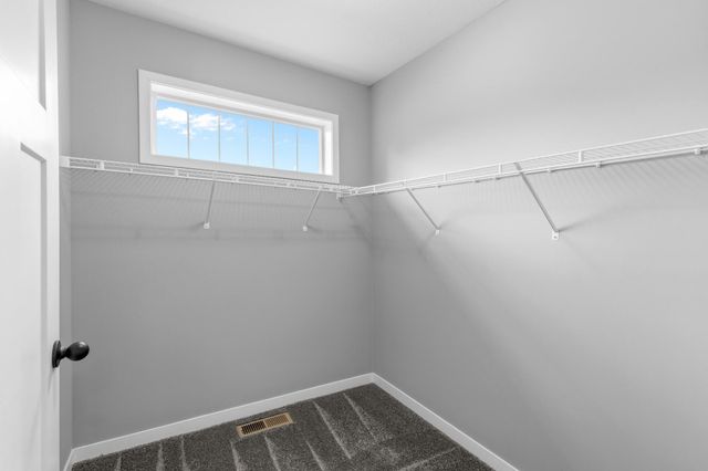 1591 Elm Street S, Cambridge, MN 55008