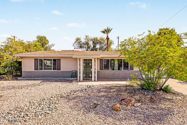 1521 W CAMPBELL Avenue, Phoenix, AZ 85015
