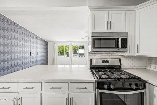 1521 W CAMPBELL Avenue, Phoenix, AZ 85015