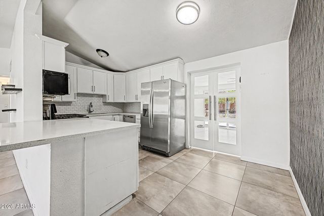 1521 W CAMPBELL Avenue, Phoenix, AZ 85015