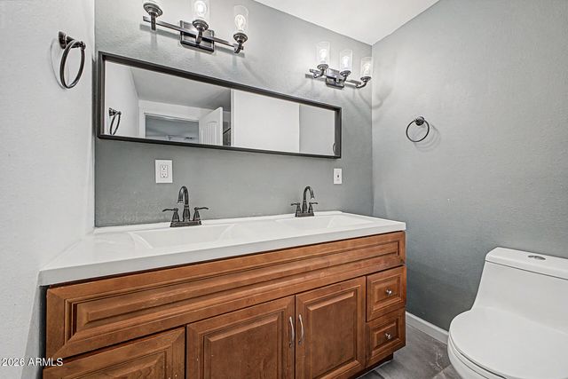 1521 W CAMPBELL Avenue, Phoenix, AZ 85015