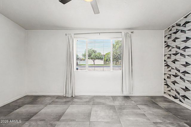 1521 W CAMPBELL Avenue, Phoenix, AZ 85015