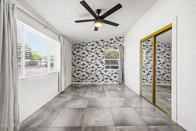 1521 W CAMPBELL Avenue, Phoenix, AZ 85015