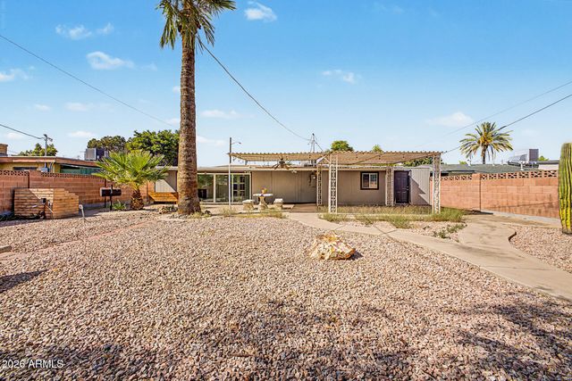 1521 W CAMPBELL Avenue, Phoenix, AZ 85015
