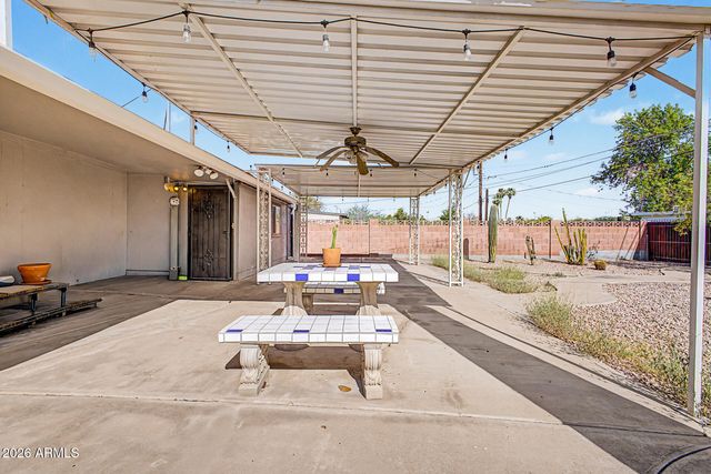 1521 W CAMPBELL Avenue, Phoenix, AZ 85015