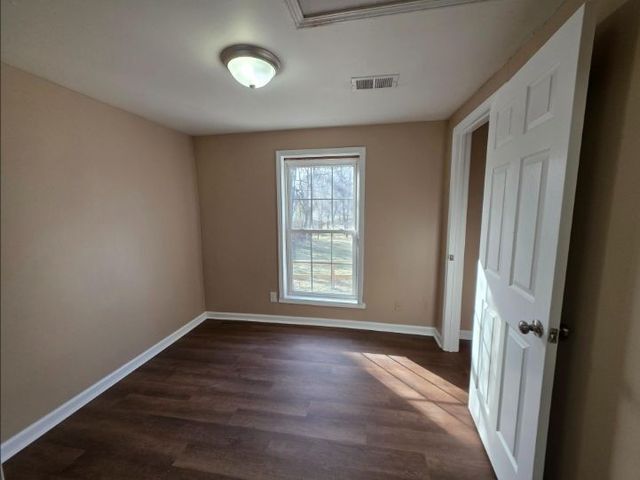 218 Locust St, Clarksville, TN 37042