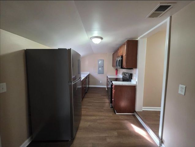 218 Locust St, Clarksville, TN 37042