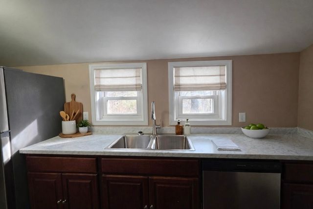 218 Locust St, Clarksville, TN 37042