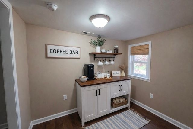 218 Locust St, Clarksville, TN 37042