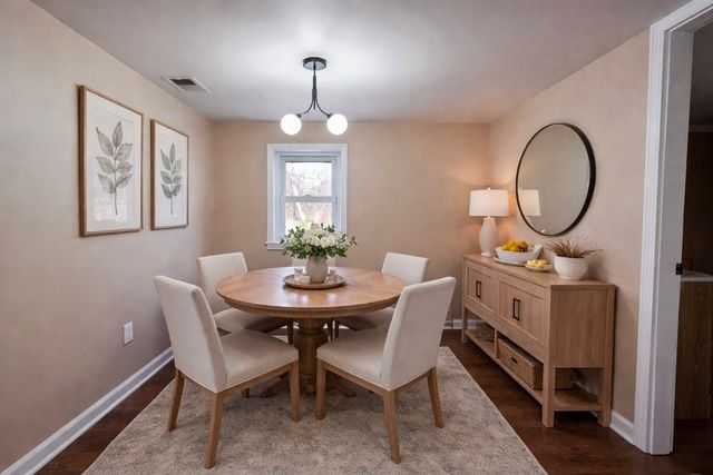 218 Locust St, Clarksville, TN 37042