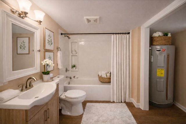 218 Locust St, Clarksville, TN 37042