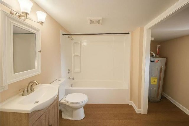 218 Locust St, Clarksville, TN 37042