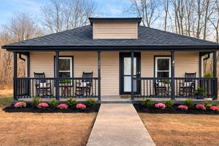 218 Locust St, Clarksville, TN 37042