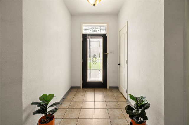 209 Morningstar Drive, Longview, TX 75605