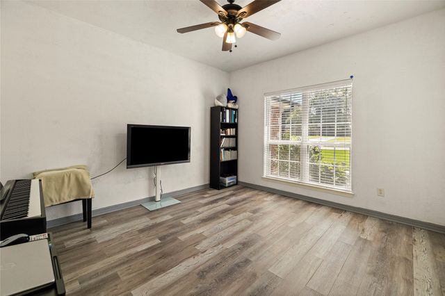 209 Morningstar Drive, Longview, TX 75605