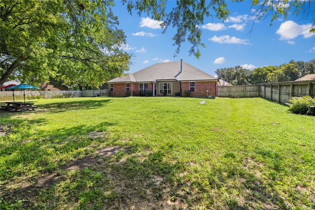 209 Morningstar Drive, Longview, TX 75605