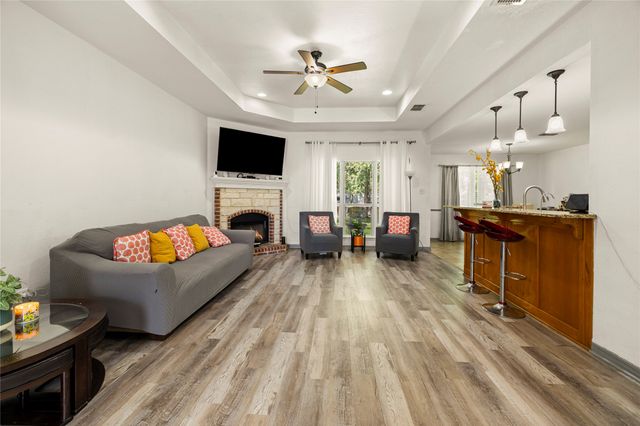 209 Morningstar Drive, Longview, TX 75605