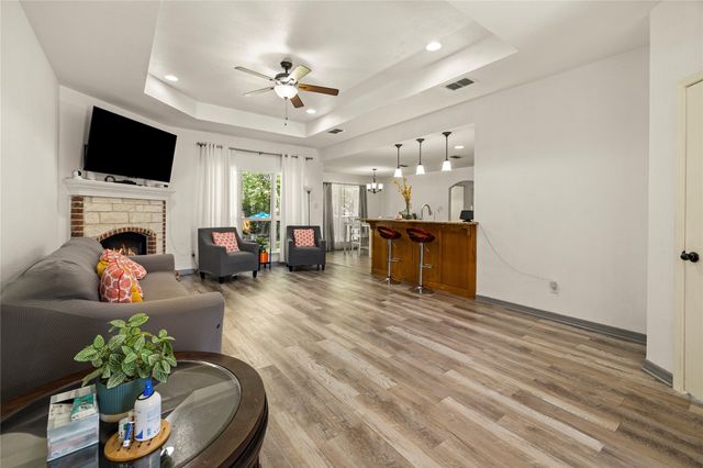 209 Morningstar Drive, Longview, TX 75605