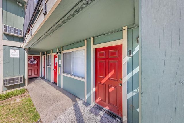 7001 Eigleberry Street, Gilroy, CA 95020