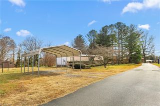 132 Friendly Road, Thomasville, NC 27360