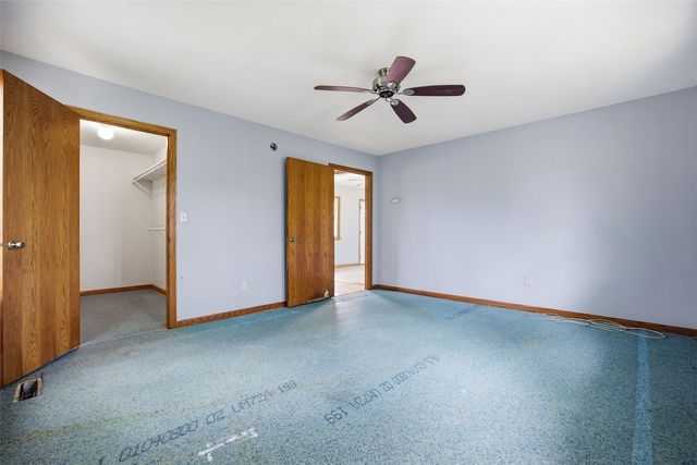 2910 Schaeffer Drive SW, Cedar Rapids, IA 52404