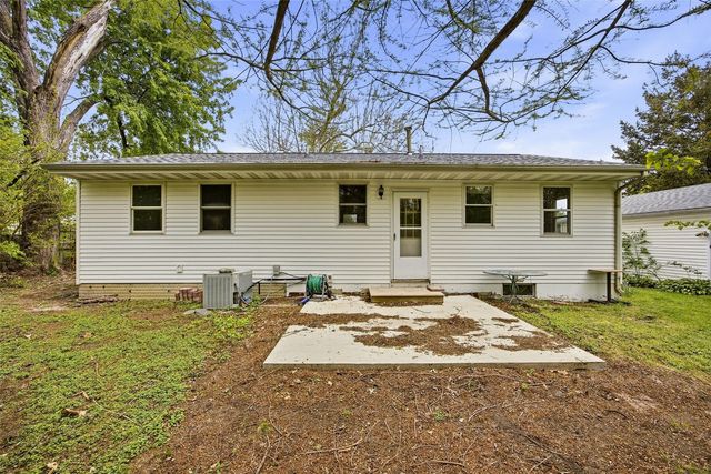 2910 Schaeffer Drive SW, Cedar Rapids, IA 52404