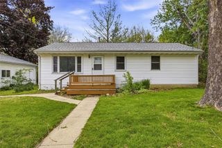 2910 Schaeffer Drive SW, Cedar Rapids, IA 52404