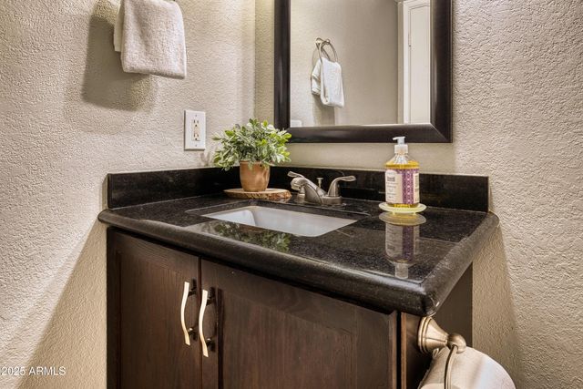 3402 N 32ND Street 102, Phoenix, AZ 85018