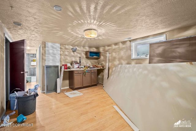 4618 Klondike Court, Anchorage, AK 99508