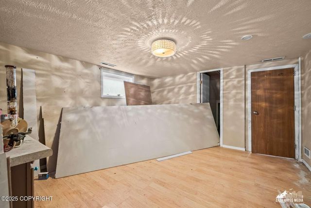 4618 Klondike Court, Anchorage, AK 99508