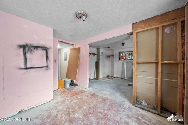 4618 Klondike Court, Anchorage, AK 99508