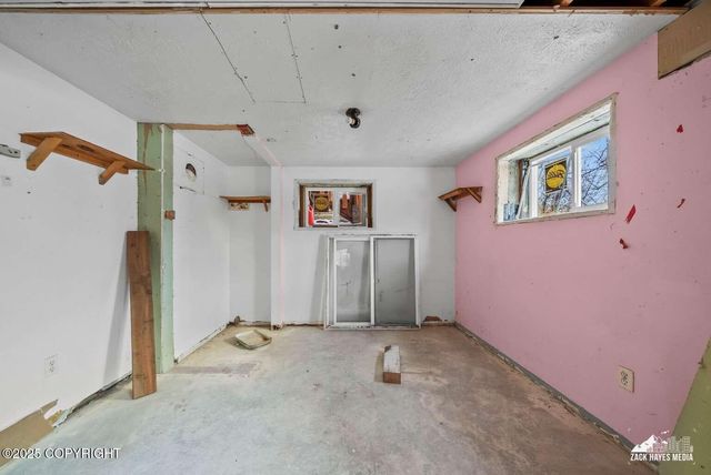 4618 Klondike Court, Anchorage, AK 99508