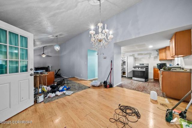 4618 Klondike Court, Anchorage, AK 99508