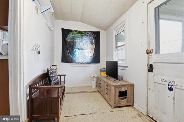 160 E BERLIN RD, York, PA 17408