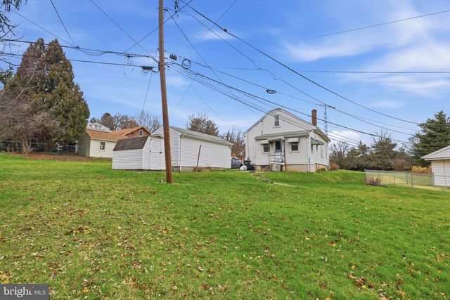 160 E BERLIN RD, York, PA 17408