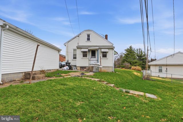 160 E BERLIN RD, York, PA 17408