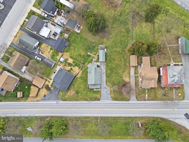 160 E BERLIN RD, York, PA 17408