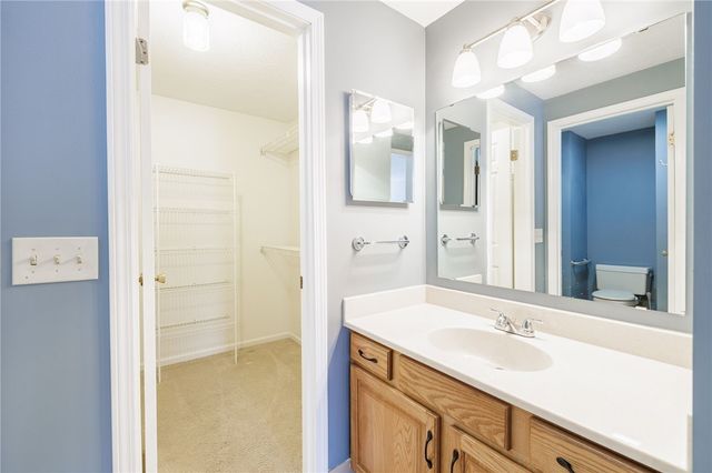 1 Chenin Run, Perinton, NY 14450