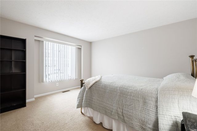 1 Chenin Run, Perinton, NY 14450