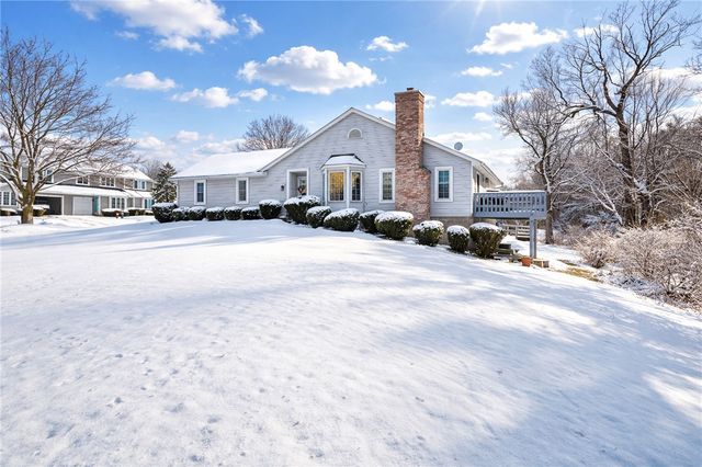 1 Chenin Run, Perinton, NY 14450