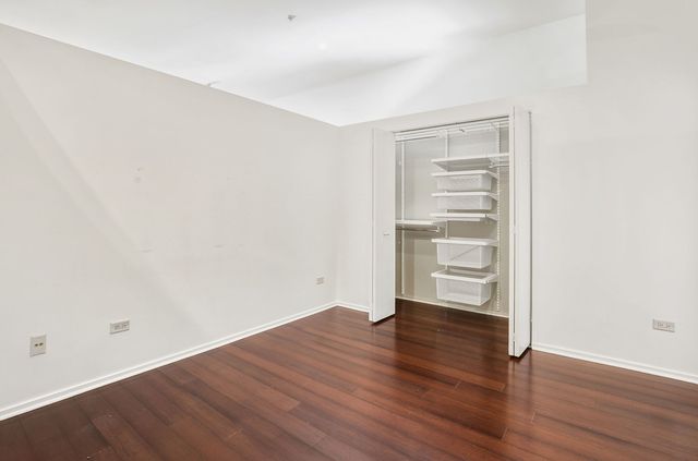 1000 E 53rd Street 219, Chicago, IL 60615