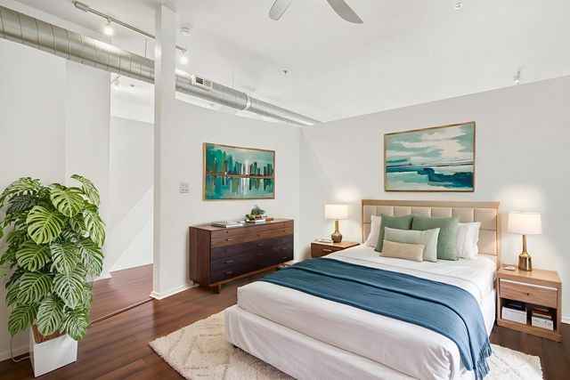 1000 E 53rd Street 219, Chicago, IL 60615