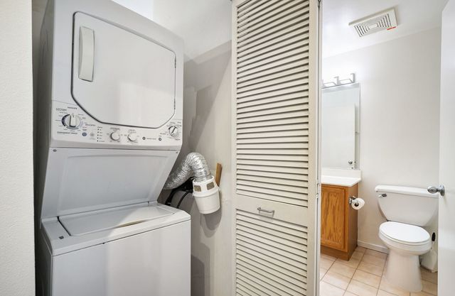 1000 E 53rd Street 219, Chicago, IL 60615