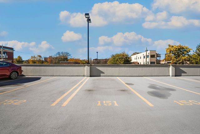 1000 E 53rd Street 219, Chicago, IL 60615