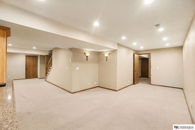 4816 S 167 Street, Omaha, NE 68135