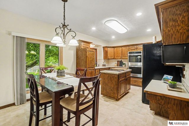 4816 S 167 Street, Omaha, NE 68135