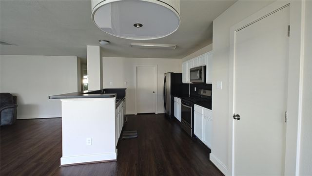 11734 Chanteloup Drive, Houston, TX 77047