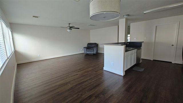 11734 Chanteloup Drive, Houston, TX 77047