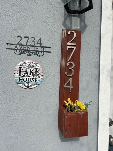 2734 Avenue D, Dickinson, TX 77539